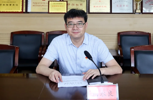 黨委委員、副院長(zhǎng)    周永良